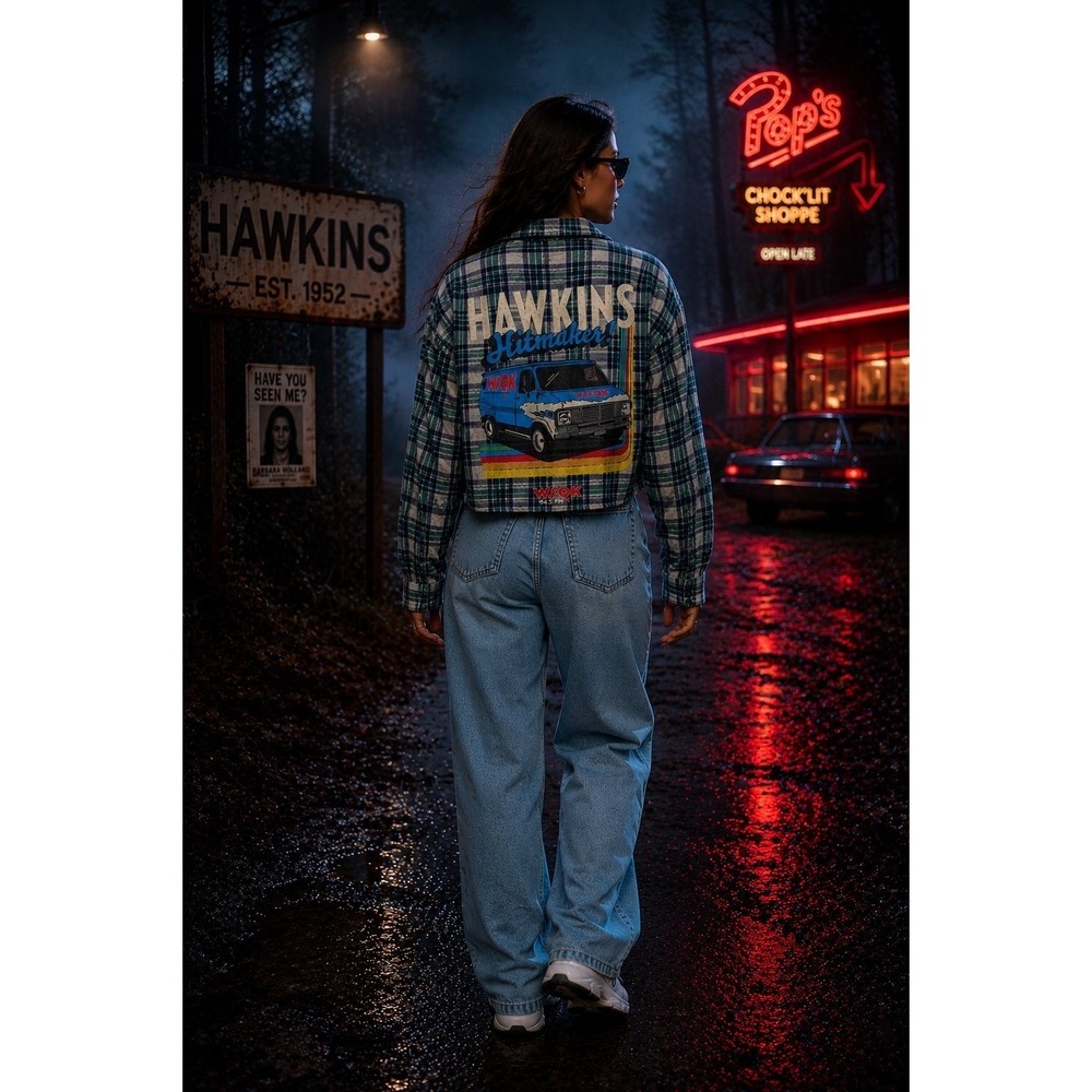 NWT Stranger Things x No Boundaries Hawkins Plaid Crop Top Grunge Size L - Picture 2 of 5